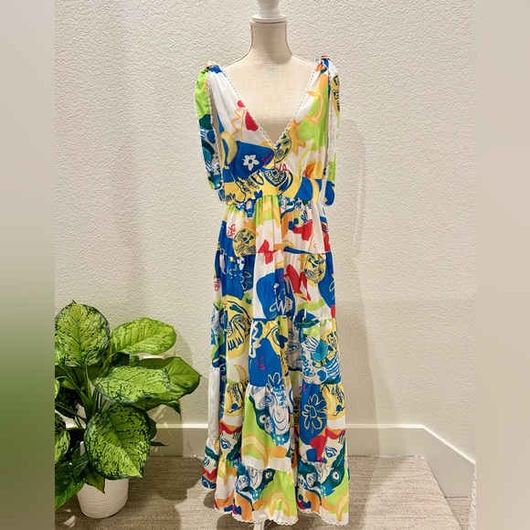 CHELSEA & VIOLET Cecily Printed Empire Waist V-Neckline Sleeveless Maxi Dress. - Picture 3 of 10